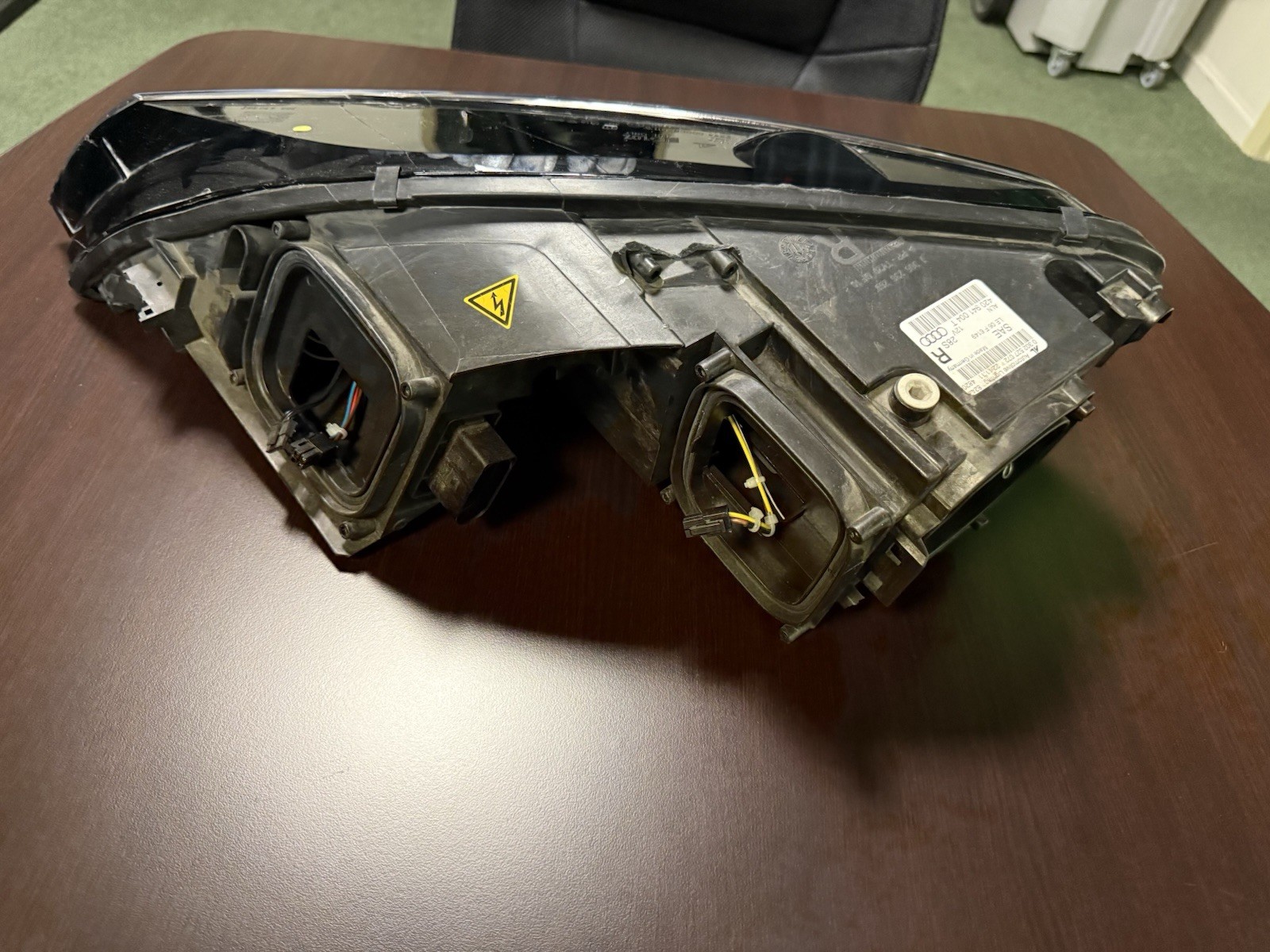 OEM Audi R8 Gen 1 Right Headlight 420 941 004 T (2008–2012) Parts/Rebuild
