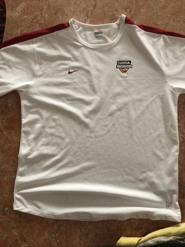 T-shirt homme NIKE DRI FIT MANCHES COURTES BLANC ET ROUGE JR TENNIS TEAM taille L - Photo 1/9