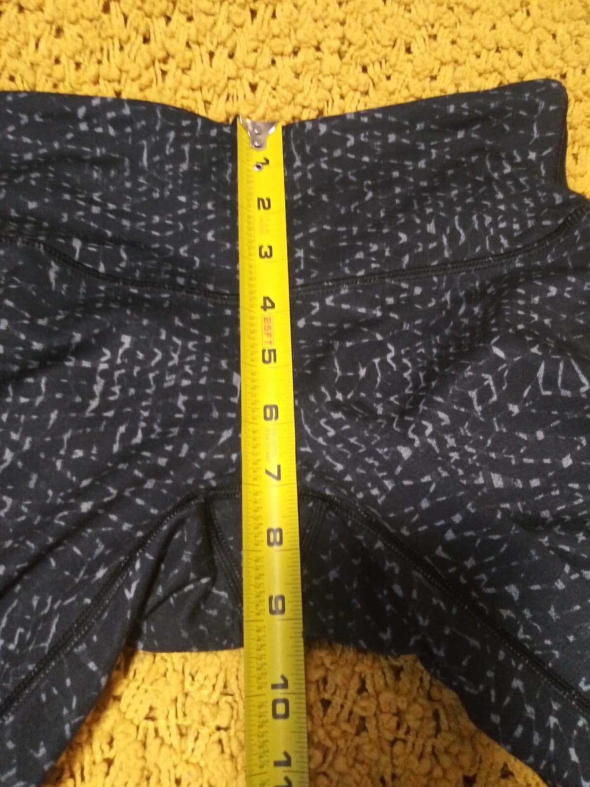 Lululemon constellation crop Patterned triangle g… - image 11