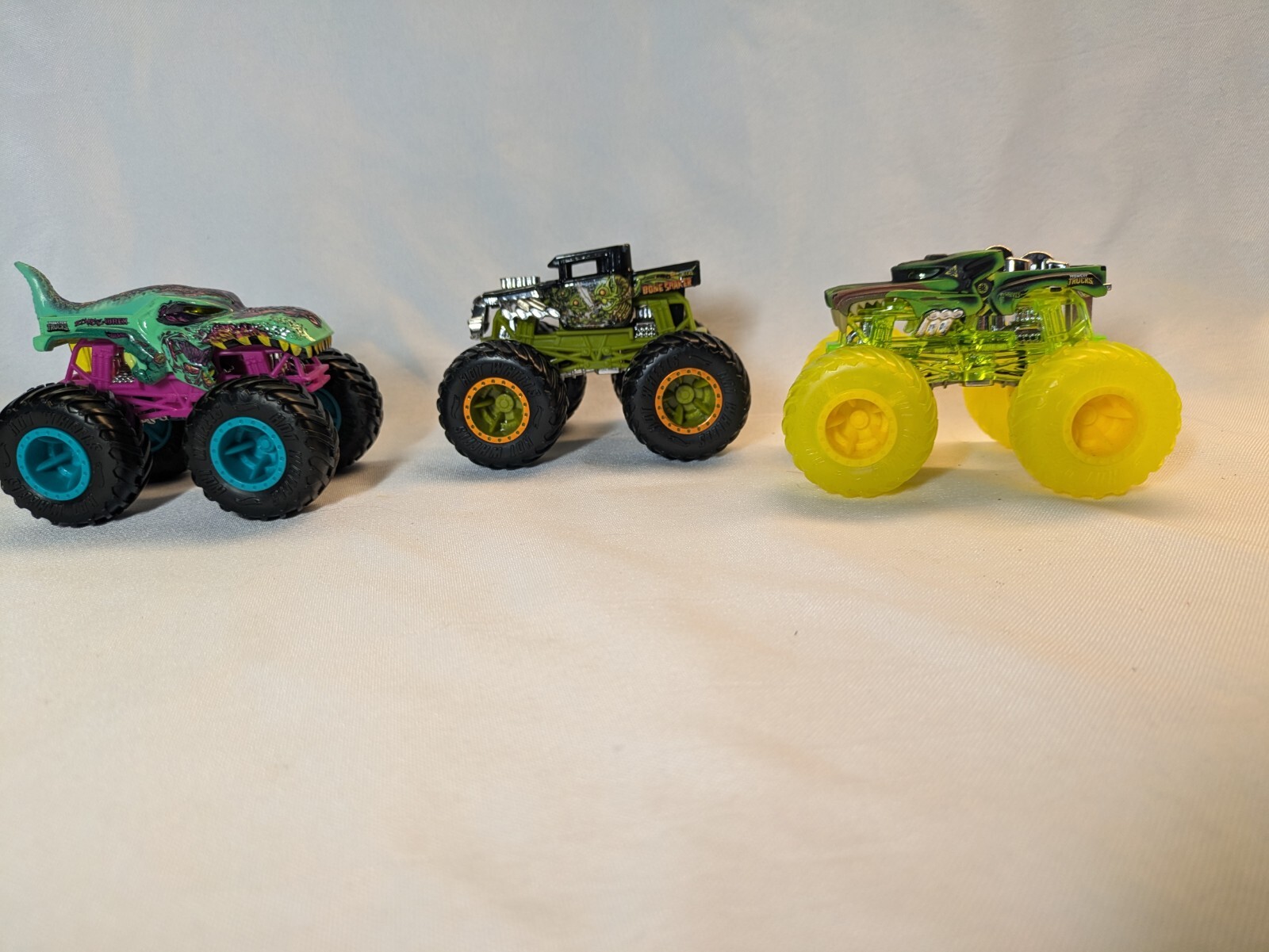 Lot Of 3 Hot Wheels Monster Trucks Super Fueled Hotweiler, Zombie-Wrex & Bone S