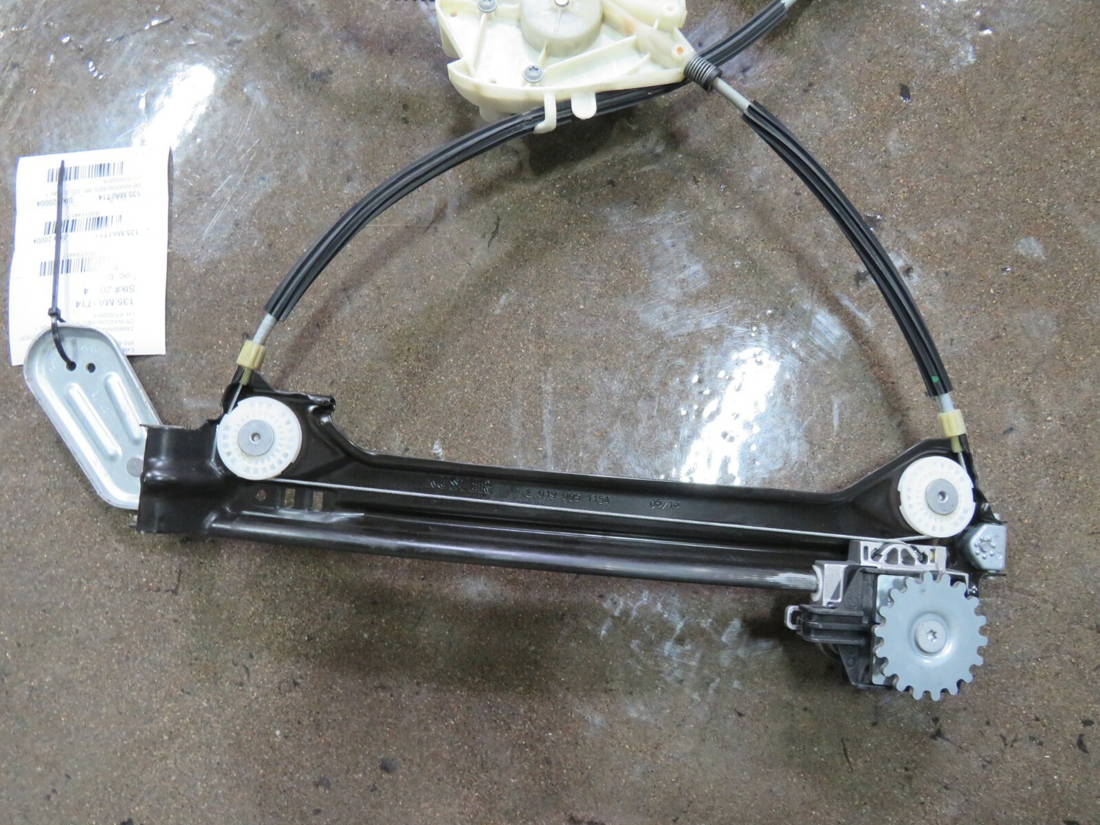 2014 Maserati Quattroporte, LH, Left Rear Window Regulator, Used, P/N 670009818