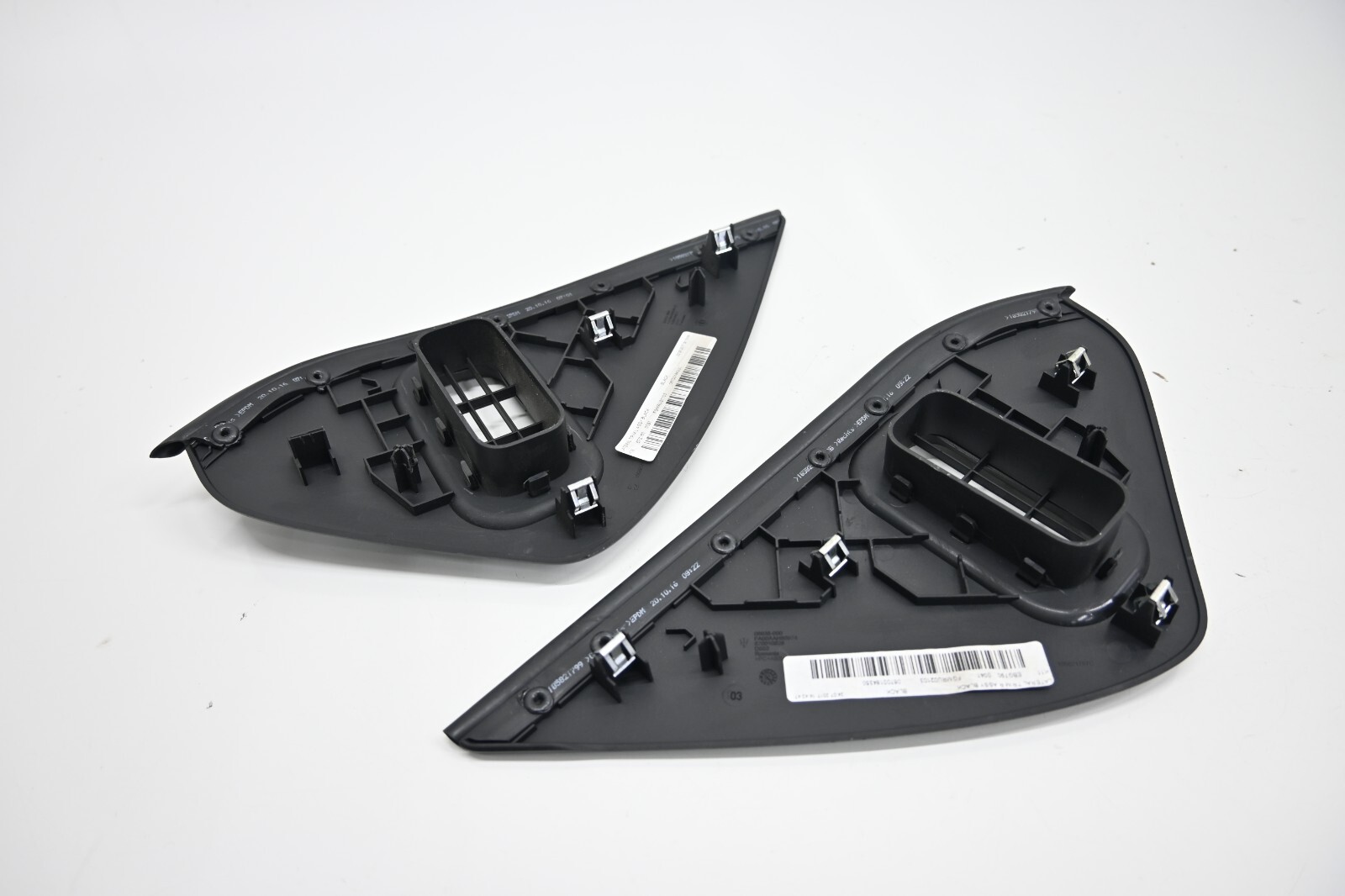 Maserati Ghibli 2014-2021 front Dashboard P/N 1275196