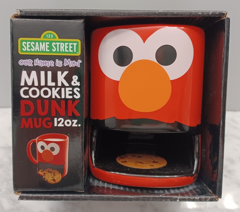 NEW Sesame Street, Our Name Is Mud, Elmo Milk & Cookies Dunk Mug 12 oz.