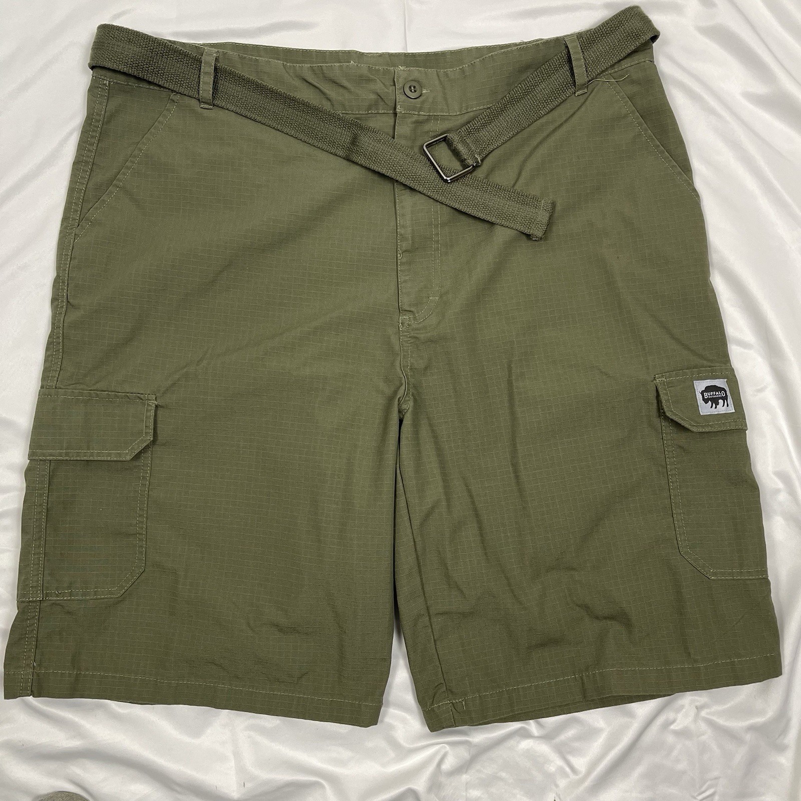 Buffalo Men's Cargo Shorts with Belt Size: 40