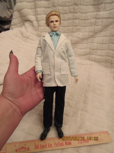 Twilight Saga Doll Carlisle