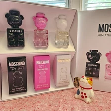NIB & SEALED ! Moschino Toy Mini Gift Set ,collectible teddy bear-shaped bottles