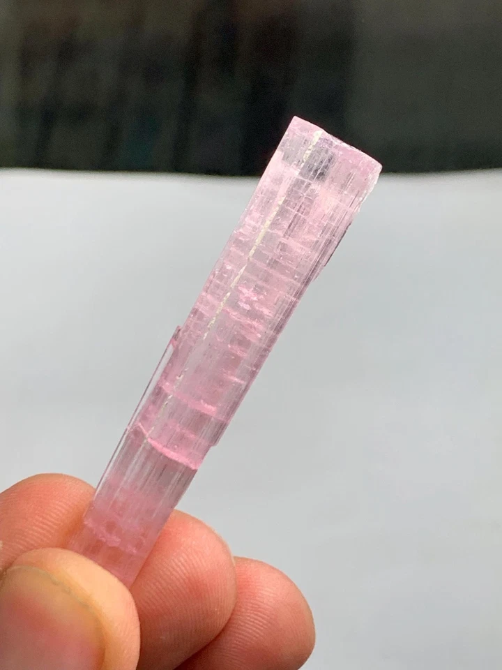 Cristal de Turmalina Rosa 45 ct - Piedra de Energía Suave de Afganistán Foto 4 de 4