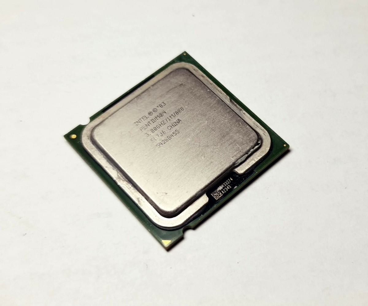Intel Pentium 530 GHz SL7J6 Socket 775