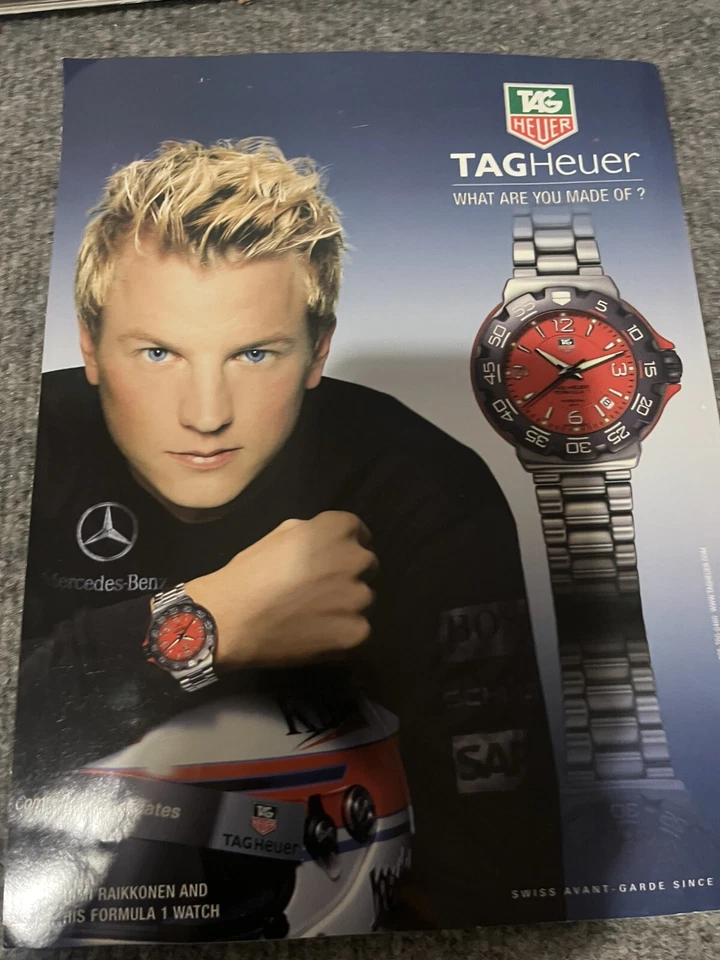 MAXIM Magazine October 2004 First Annual Music Extravaganza - Avril Lavigne Foto 2 de 4