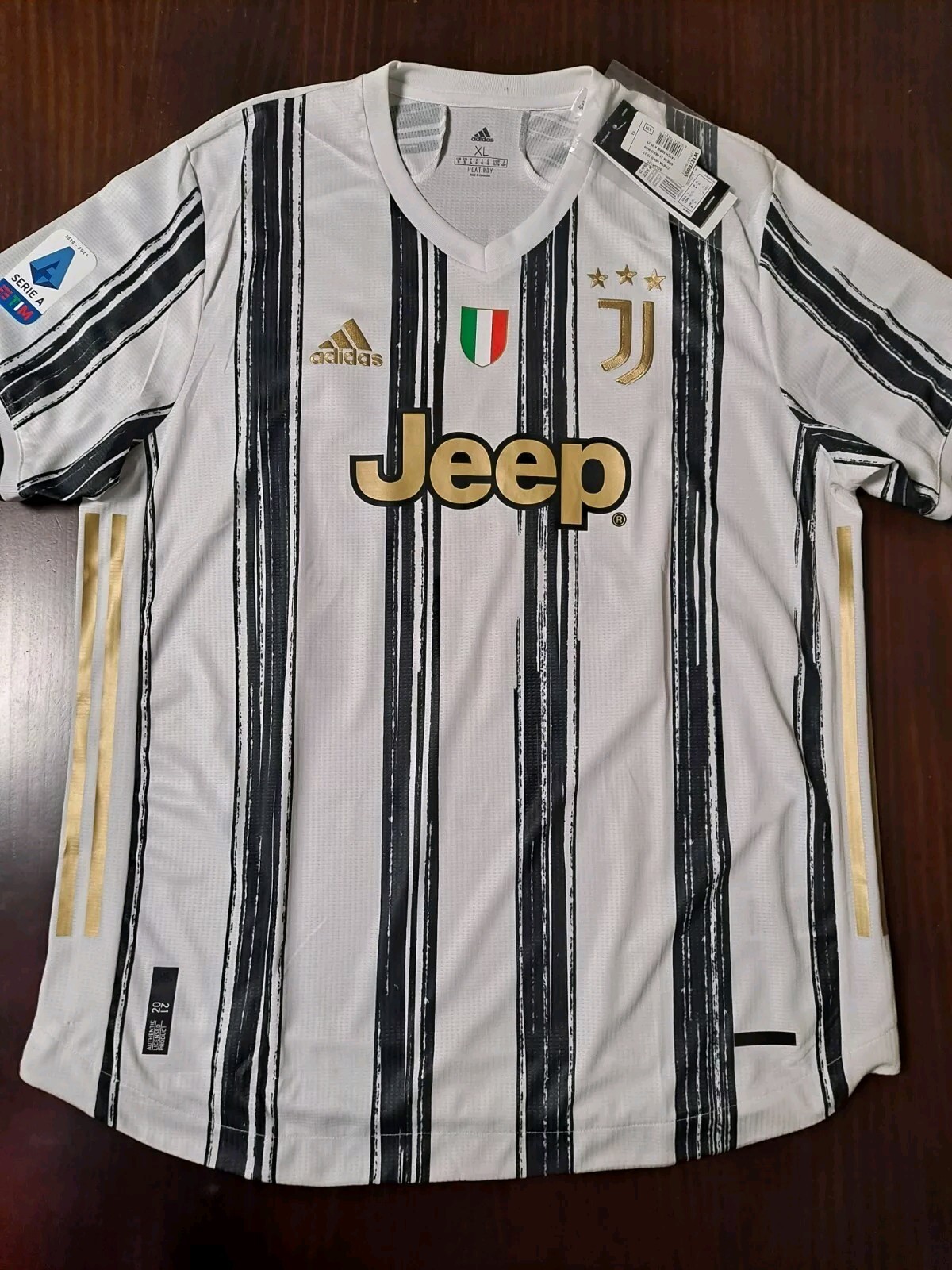 Foto 1 di 8
