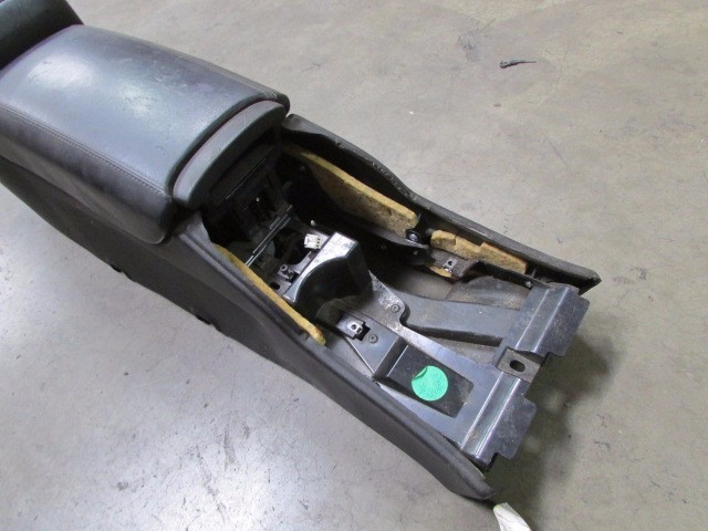 Maserati Quattroporte, Front Center Console, Black, Used, P/N 981342000