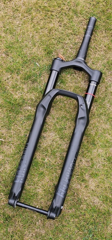 Rockshox Revelation fork 140mm 29in Tapered steerer VGC+++