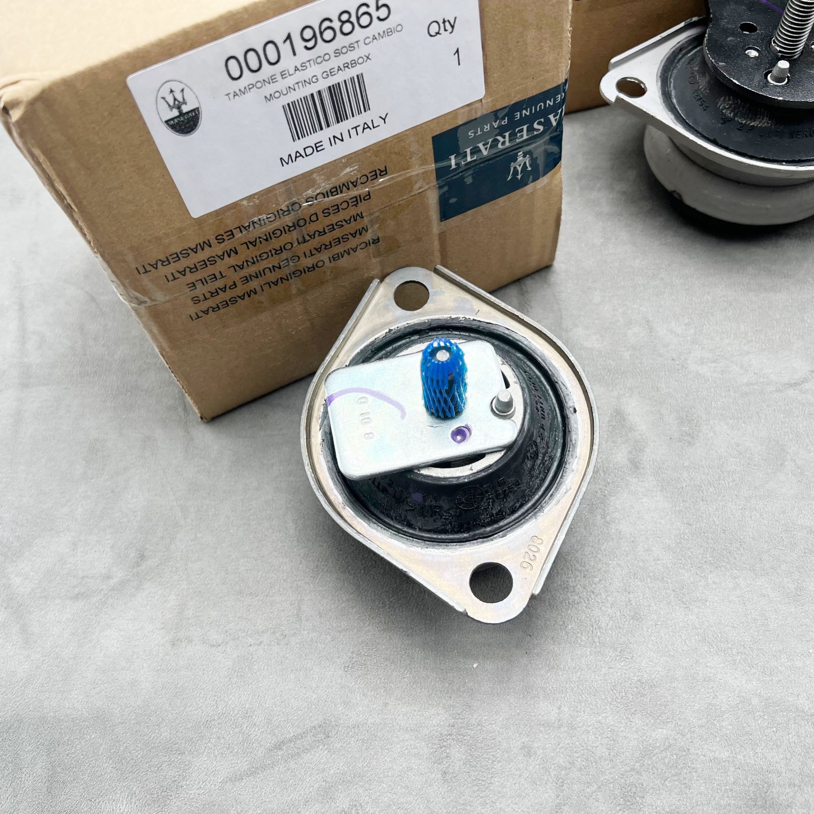 Maserati Quattroporte Engine mount P/N 196865