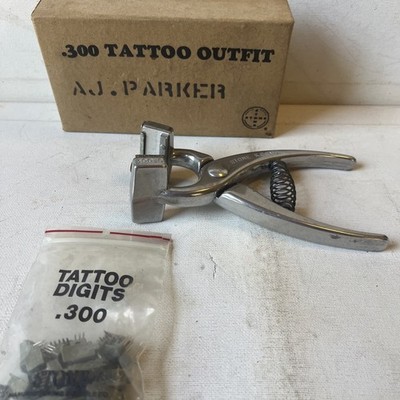 Vintage Stone Animal Tattoo Outfit Tattoo Digits