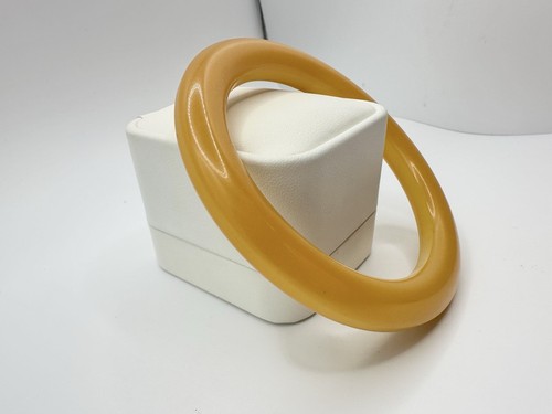 VTG Yellow Egg Yolk Bakelite Bangle Tested Transparent Estate Sale 26g Rare - Picture 2 of 14