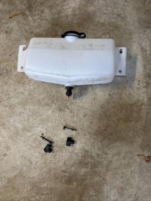 #ad Troy Bilt Soap Tank 2600 Psi 2.3 GPM $21.98