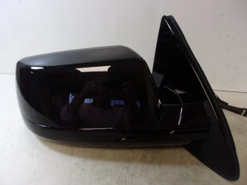 2015-2020 Chevrolet Suburban/Tahoe /GMC Yukon Passenger RH Power Door Mirror OEM