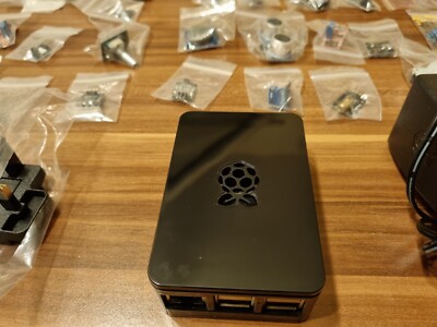Raspberry Pi 3 B Incl. Sensoren Kit , 32GB Micro-SSD