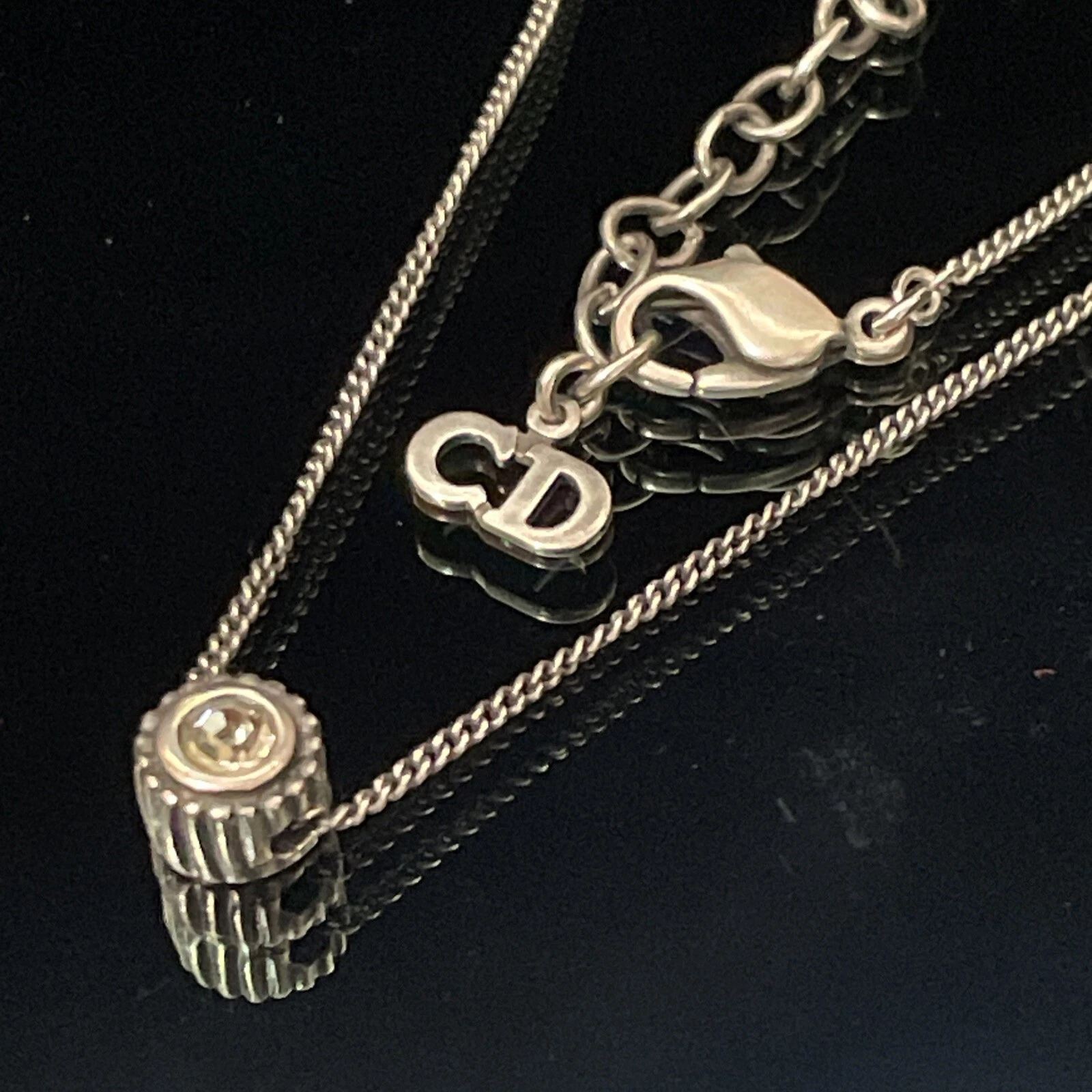 COLLIER PENDENTIF VINTAGE CHAÎNE TON ARGENTÉ CHRÉTIEN DIOR STRASS 17