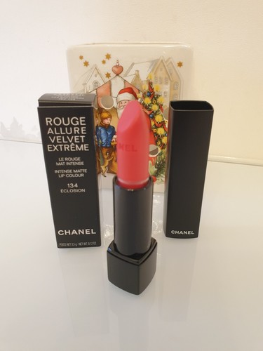 CHANEL 134 ECLOSION ROUGE ALLURE VELVET EXTREME INTENSE MAT LIP COLOUR NEW - Foto 5 di 6