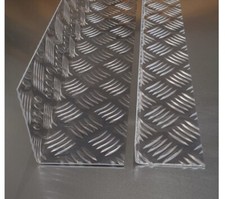Internal chequer plate angle