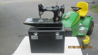 1951 Singer Model 221 1 Vintage Black Portable 221 Sewing Machine EXCELLENT