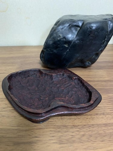 Hokkaido Kamuikotan Stone Suiseki 3kg with Wooden Base Japanese Viewing Rock - Picture 5 of 6