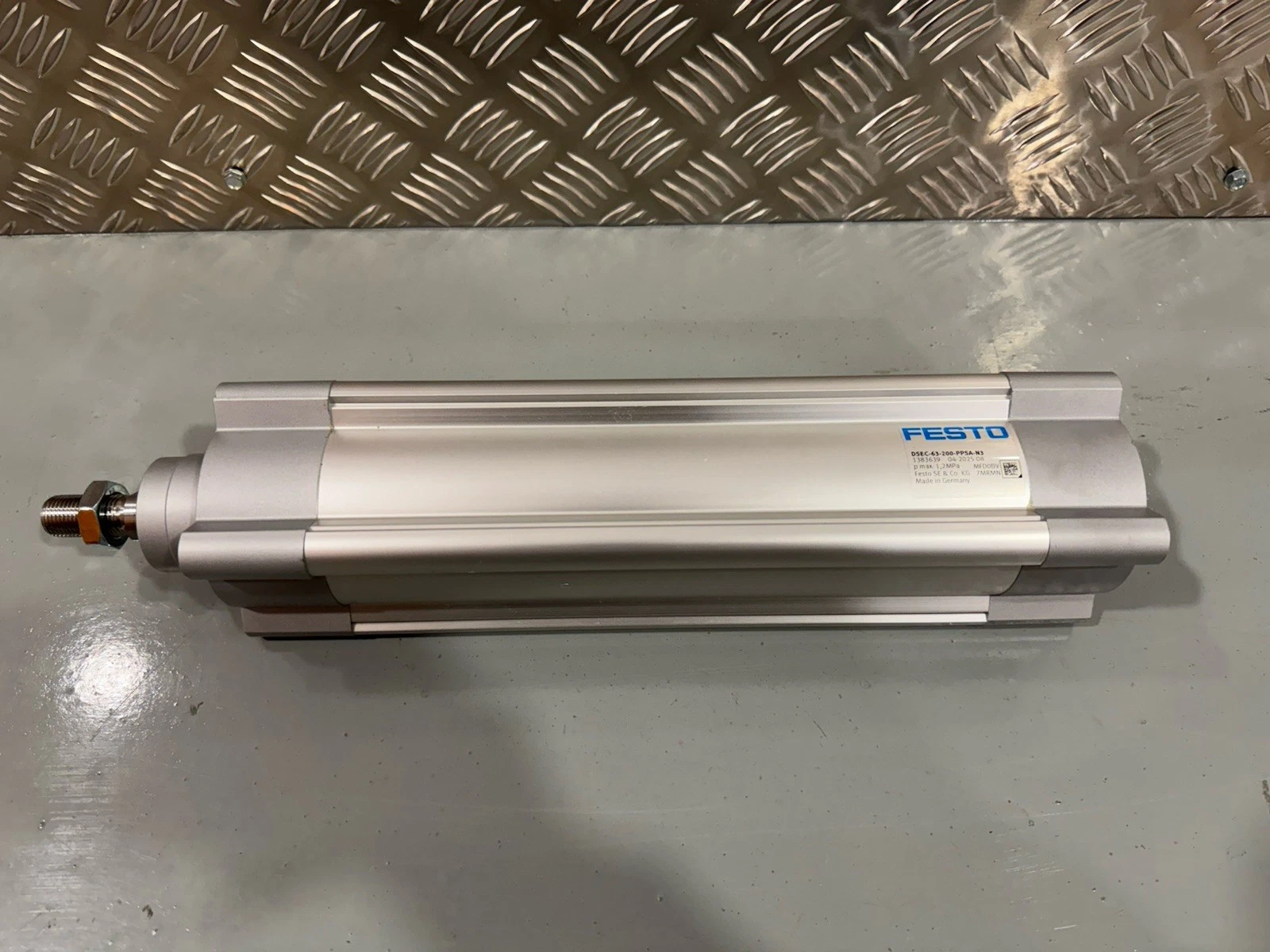 Festo 1383639 DSBC-63-200-PPSA-N3 Standard Cylinder Brand New