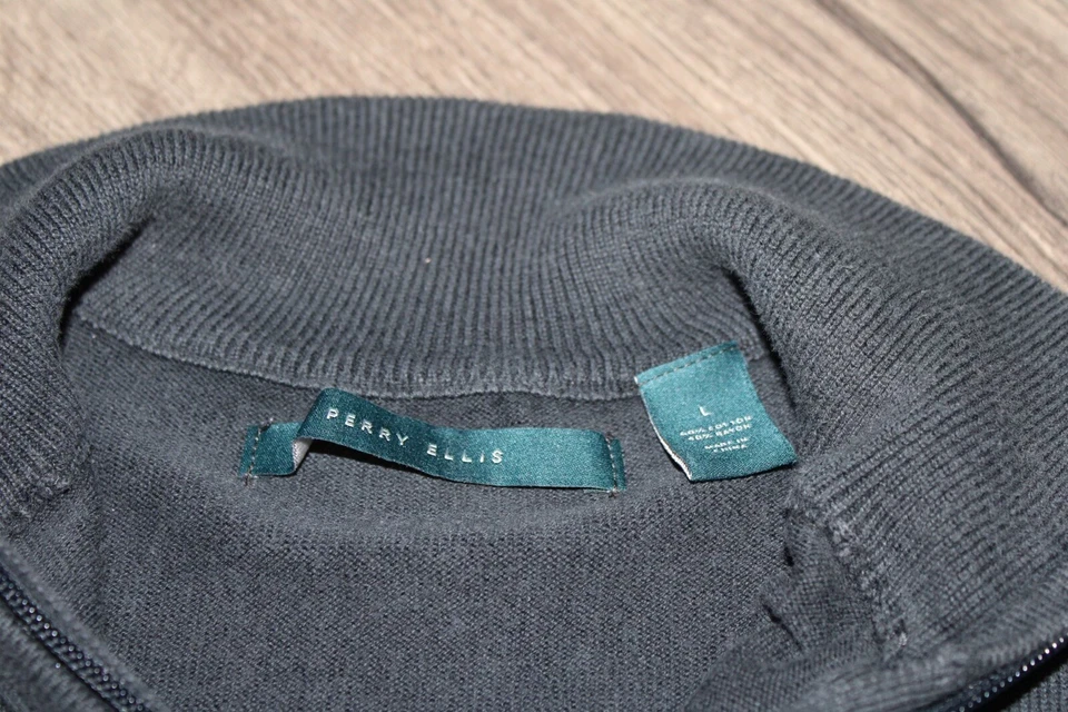 Perry Ellis Half Zip Pullover Sweater - Large - Image 2 of 4