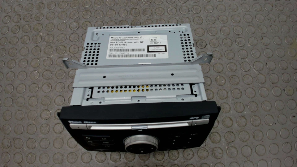 Radio ( Bluetooth / MP3 ) Kia Ceed 1.6 Crdi SW ED 12 Monate Garantie - Bild 2 von 4