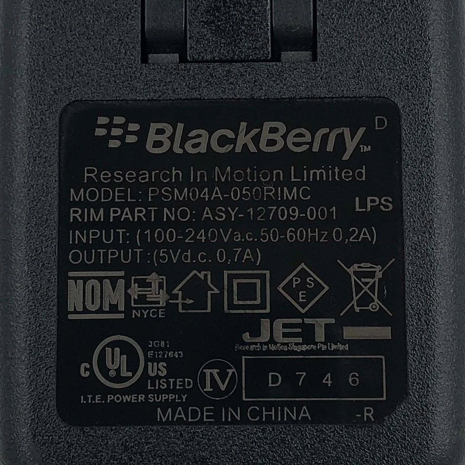 NUEVO Cargador de Viaje Hoja Plegable Blackberry PSM04A-050RIMC 5V 0.7A ASY-08332-004 Foto 2 de 4
