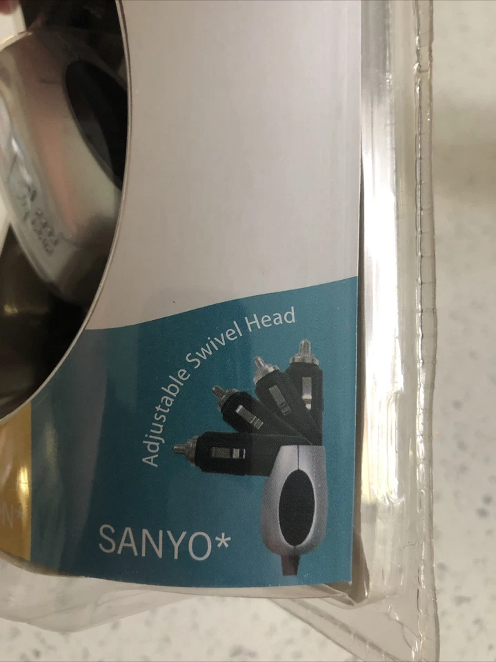 Case Logic Universal Vehicle Power Charger for Sanyo, Sony Ericsson, Kyocera  - Image 3 of 4