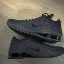 Nike Shox R4 Black Cave Purple HQ1988-500 Size 10.5 Men s Low Top
