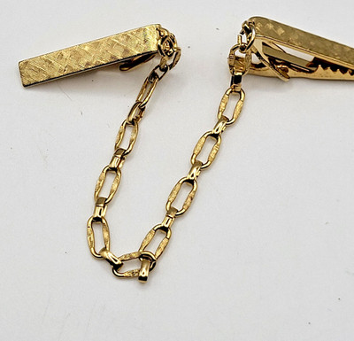 Vintage 80s Lapel Sweater Clip Brushed Gold 8in