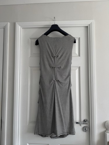 Beautiful Joseph Ribkoff dress size 14 (small) fully lined immaculate condition - Picture 4 of 8