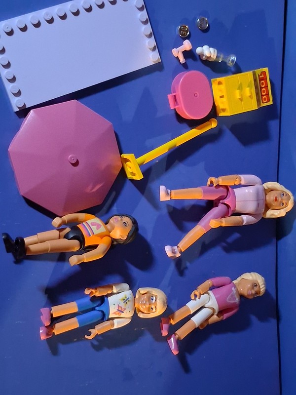 Vintage LEGO Belville Figures Lot Of 4 Girl Figures And Accessories Very Rare