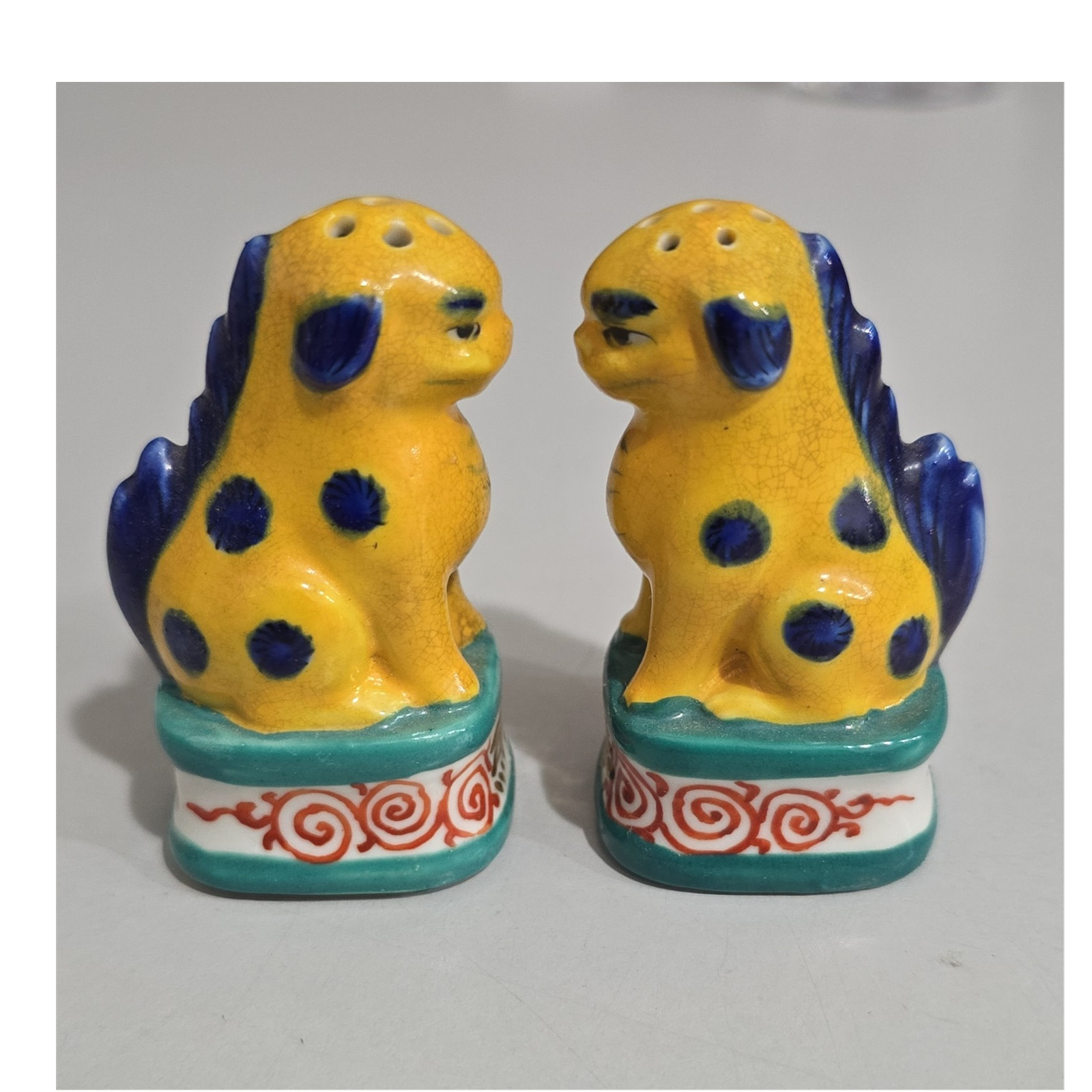 Vintage Ceramic Animal Salt & Pepper Shaker Set Yellow Blue Novelty Japan