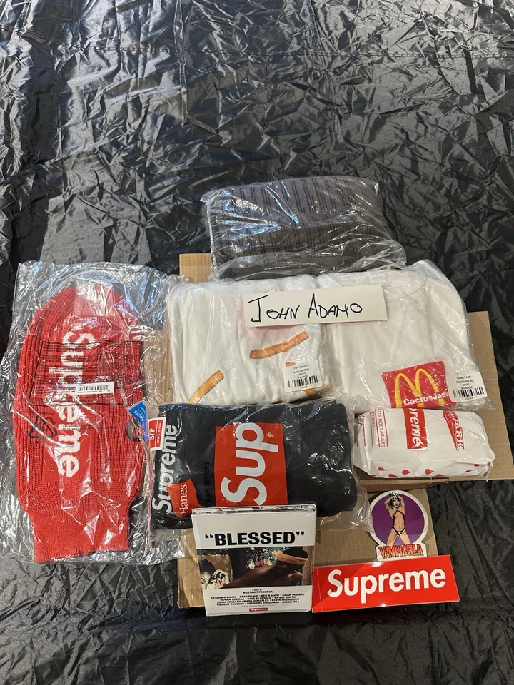 Lote de zapatillas y ropa bombo Foto 2 de 4