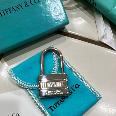 New 100%  Tiffany & Co. 925 Sterling Silver Padlock Keychain  ATLAS  collection