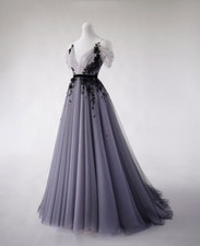 Elegant Grey-Purple Wedding Dresses With Cold Sleeve Lace Appliques Bridal Gowns