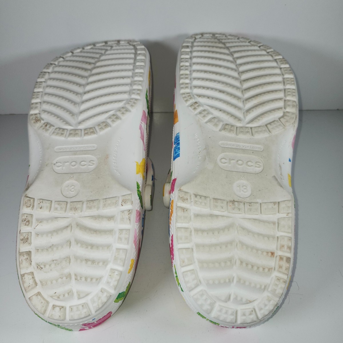 Crocs Classic Butterfly Print Clogs Slip On Comfort SIZE 11 MENS / 13 WOMENS NWT Multicolor Butterfly Crocs Clogs Men main image 3