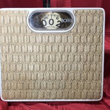 Vtg White Bathroom Scale Borg  Rattan Woven Pattern  Works