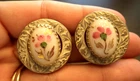 STUNNING VINTAGE ESTATE PAINTED MILK GLASS FLOWER 1" CLIP EARRINGS! G37497