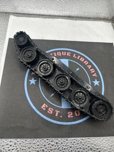 GI Joe ARAH. 1983 Wolverine. Parts. Left Track