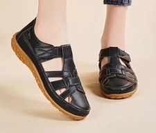 Womens Flat Black Retro Style Sandals Slim Fit Euro Size 41 Brand New