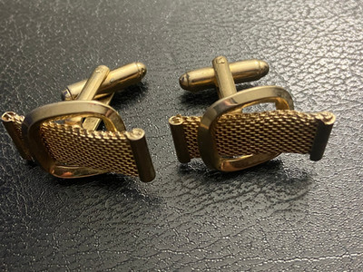 Vintage Gold Tone Mesh Wrap Cufflinks Mid Century Chain Design Cufflinks Set