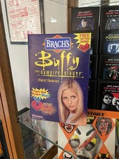 BUFFY THE VAMPIRE SLAYER BRACH'S FRUIT SNACKS BOX RARE!!