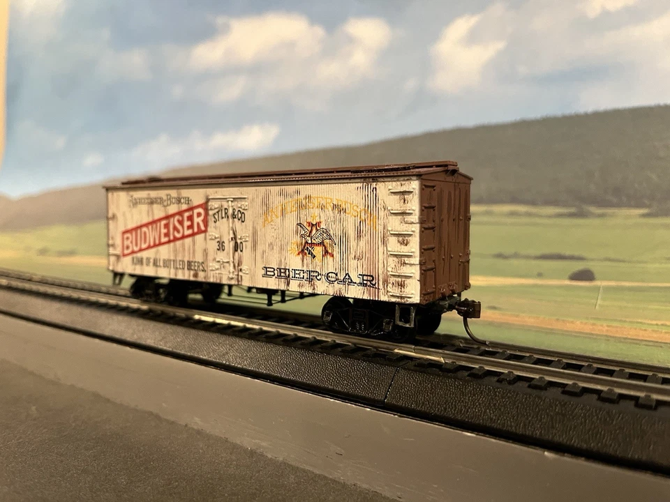 HO Scale Budweiser 40’Wood Reefer Boxcar Anheuser Busch STLR & CO 3600 WEATHERED - Image 3 of 4