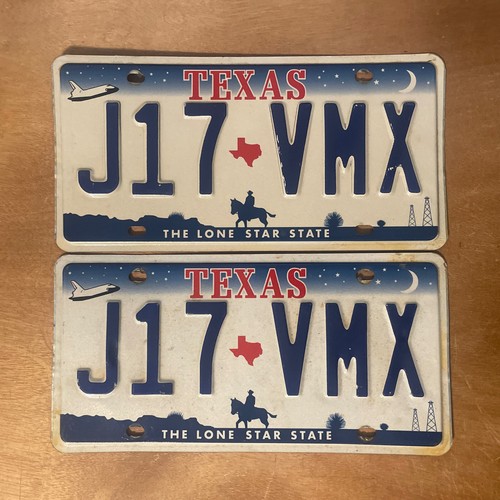 2000 Texas License Plate Pair Space Shuttle # J17-VMX - Picture 1 of 2