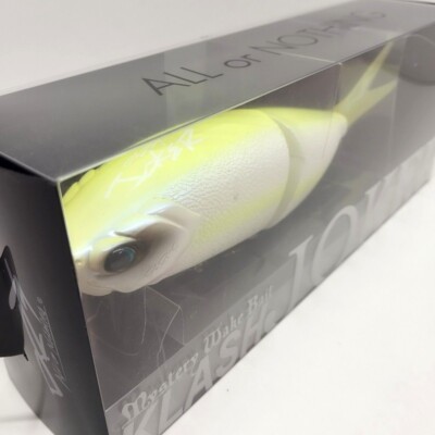 ルアー・フライ Klash Joker Queen DRT KLASH JOKER QUEEN Color 3oz Swimbaits Rattle in Model NEW